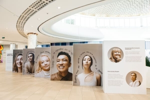 В Нур-Султане и Алматы стартовала фотовыставка в поддержку людей с псориазом